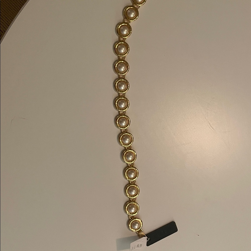 Gold and pearl statement necklace - Picture 3 of 6